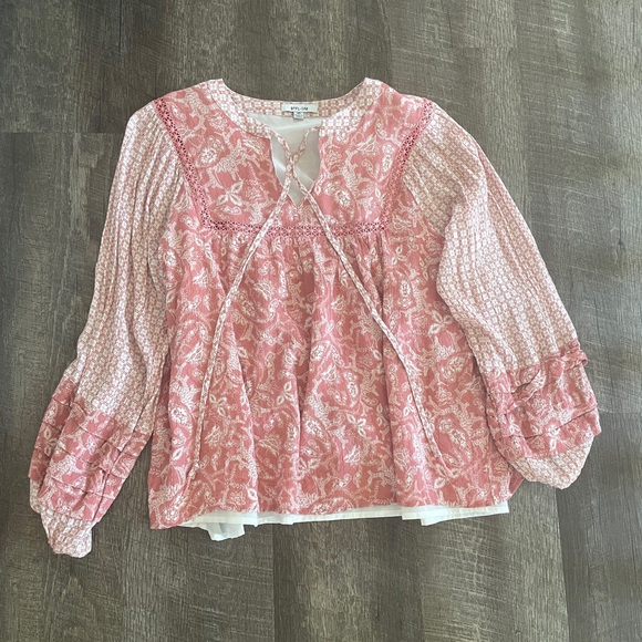 BTFL-Life pink and gold thread blouse in XS - Picture 2 of 10